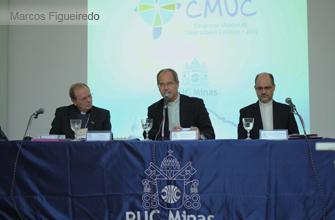 Dom Walmor destacou a necessidade de empenho para o fortalecimento da identidade católica das IES