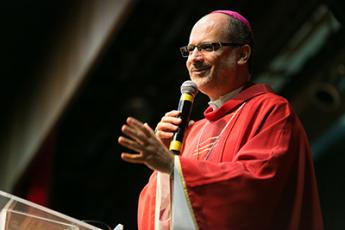 O reitor presidiu as missas, que aconteceram em outubro nos <i>campi</i> e unidades