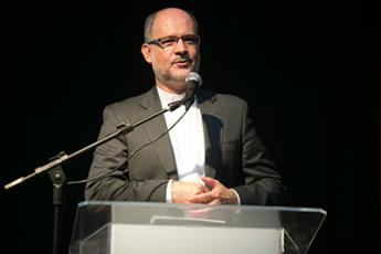 Dom Mol destacou a posição da Universidade ao se mobilizar, com o objetivo de servir, na transformação mais profunda das pessoas e da sociedade
