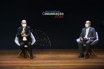 Dom Joaquim Giovani Mol Guimarães e Dom Walmor Oliveira de Azevedo abriram as atividades da 12ª edição do Mutirão da Comunicação dando as boas-vindas aos quase seis mil inscritos