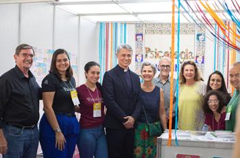 O Reitor, Prof. Dr. Pe. Luís Henrique Eloy e Silva, visitou a Feira de Cursos no <i>Campus</i> Coração Eucarístico